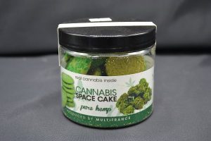 Cannabis space cake in een potje